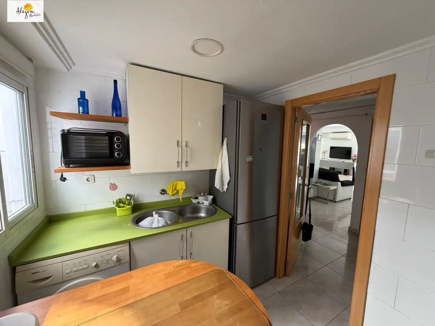 Apartament de lloguer a DEMOCRACIA, Nou Moles