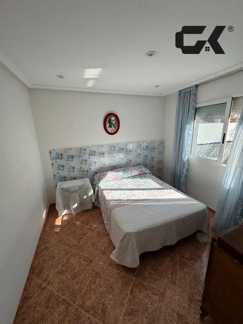 Habitación de Casa adosada en venta en Murcia