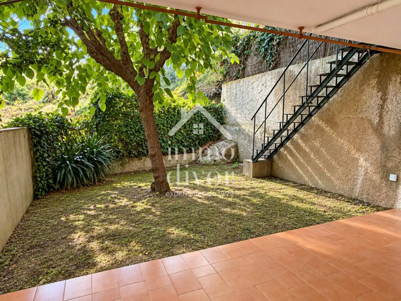 Casa aparellada amb jardí en venda a Centre, imagen 26