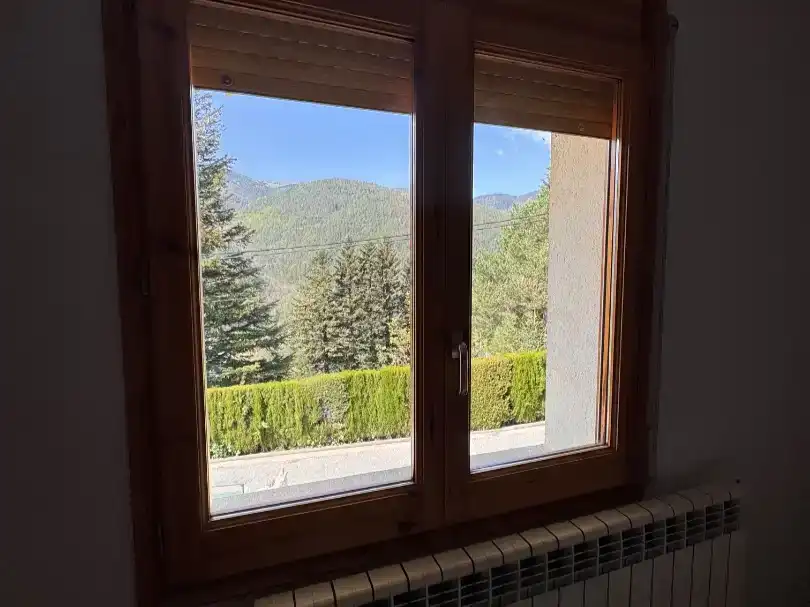 Dormitori de Casa o xalet en venda en Planoles amb Balcó