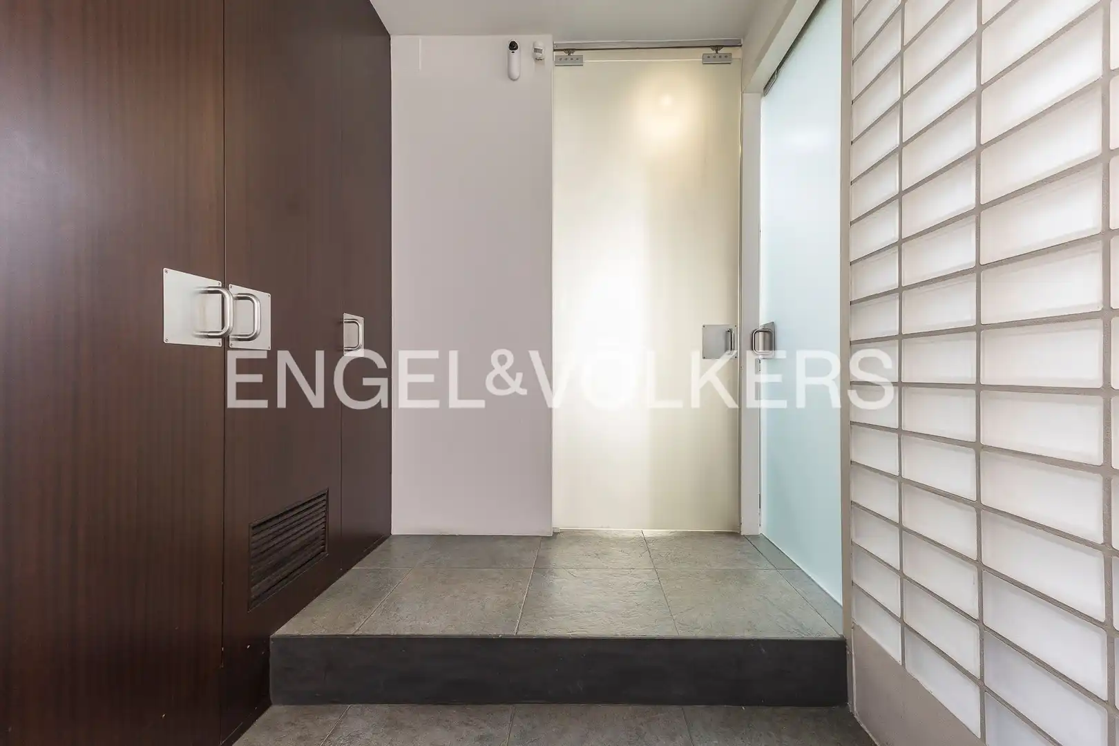 Houses for sale in Barcelona  with Air Conditioner, Heating and Private garden