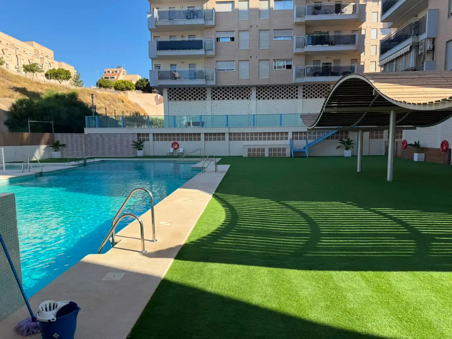 Swimming pool of Flat for rent in Roquetas de Mar  with Air Conditioner, Private garden and Terrace