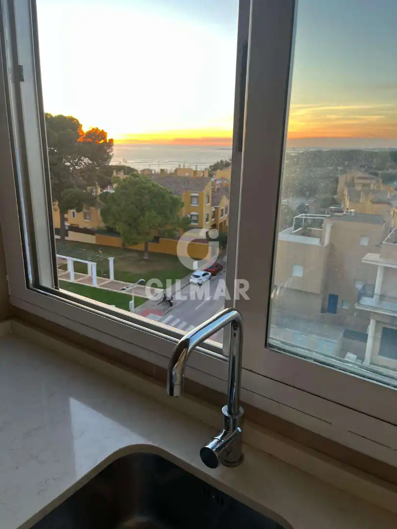 Außenansicht von Wohnung zur Miete in El Puerto de Santa María mit Klimaanlage, Heizung und Terrasse