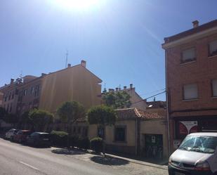 Vista exterior de Casa o xalet en venda en Segovia Capital amb Terrassa