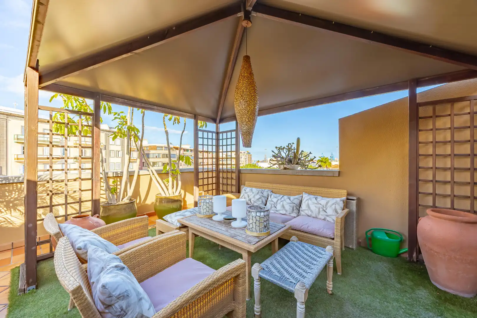 Terrassa de Casa o xalet en venda en Las Palmas de Gran Canaria amb Parquet, Terrassa i Traster