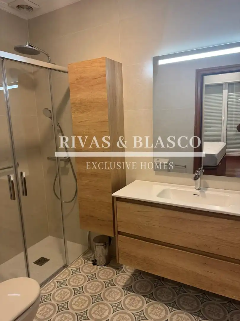 Bany de Apartament de lloguer en Donostia - San Sebastián  amb Aire condicionat, Calefacció i Moblat