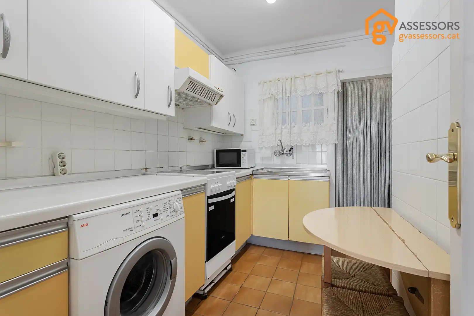 Kitchen of Flat for sale in Nou Barris