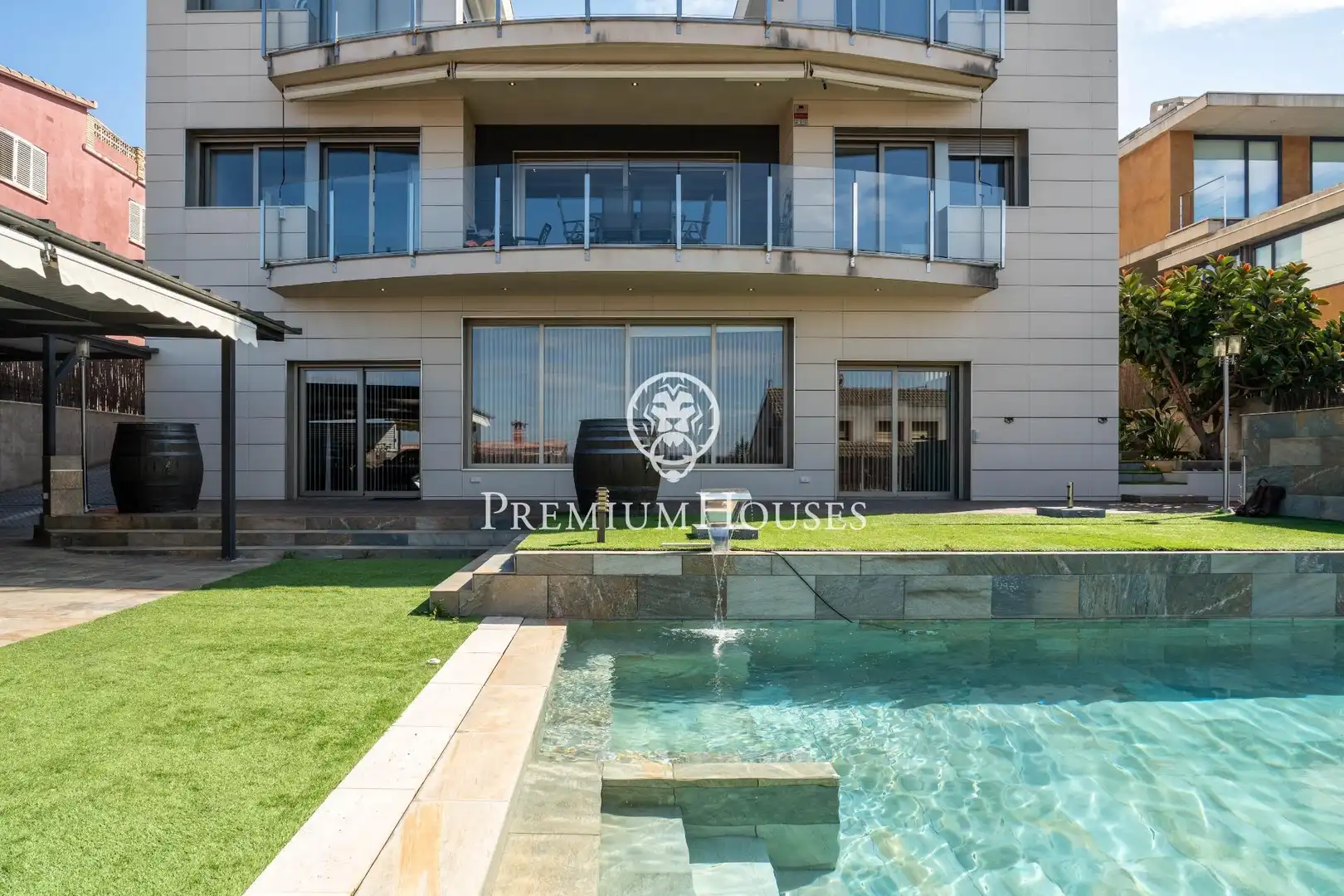 Vista exterior de Casa o xalet en venda en Tarragona amb Jardí privat, Terrassa i Traster