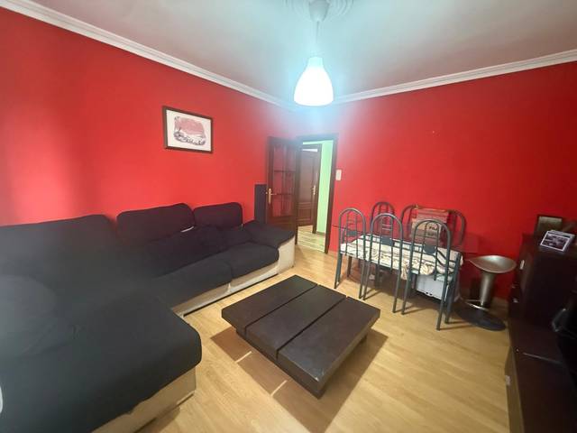 Piso en Venta en Avilés - Calle del Carmen en Villalegre - La Luz