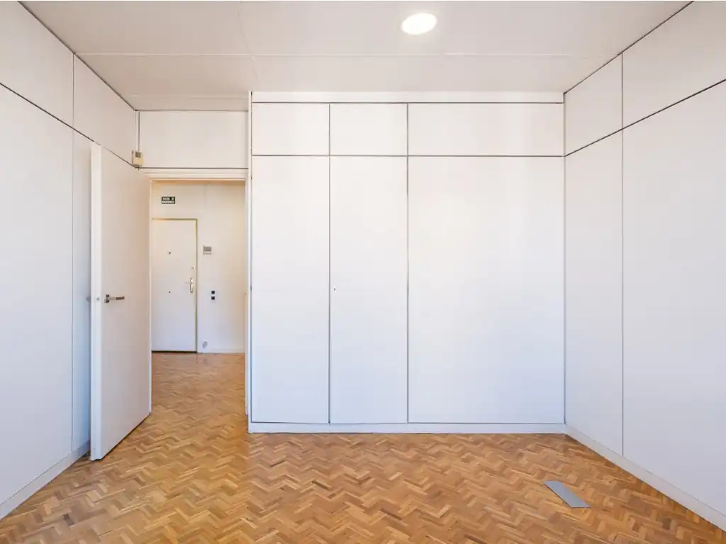 Schlafzimmer von Büro zur Miete in Madrid