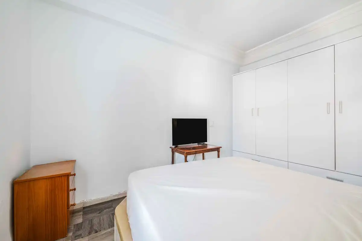 Habitación de Piso en venta en Sevilla con Aire acondicionado y Calefacción