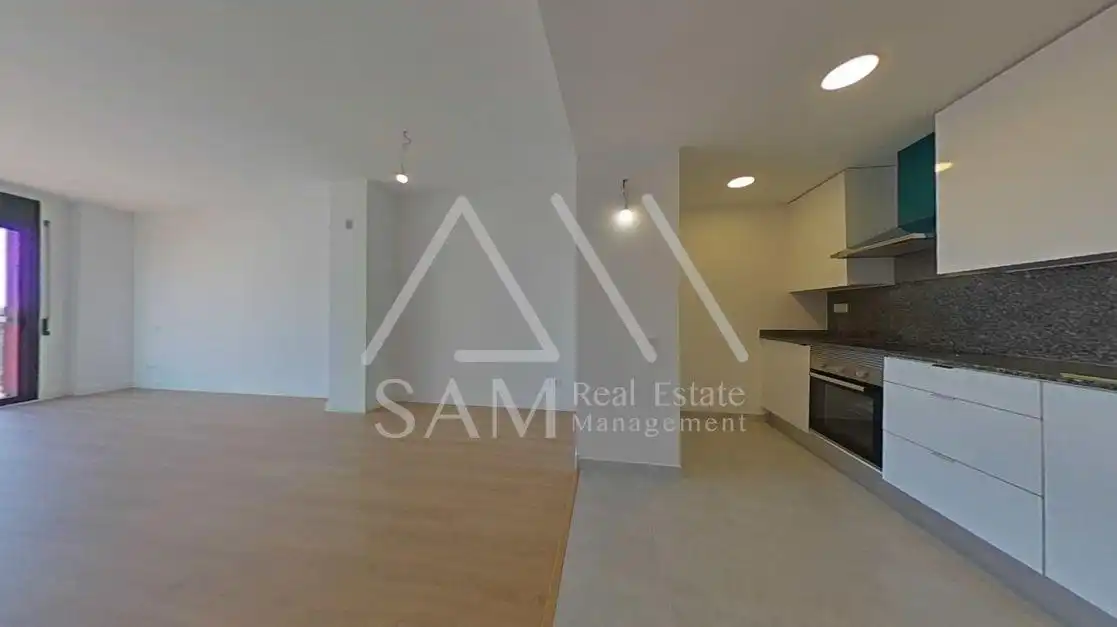 Kitchen of Flat for sale in Badalona  with Balcony