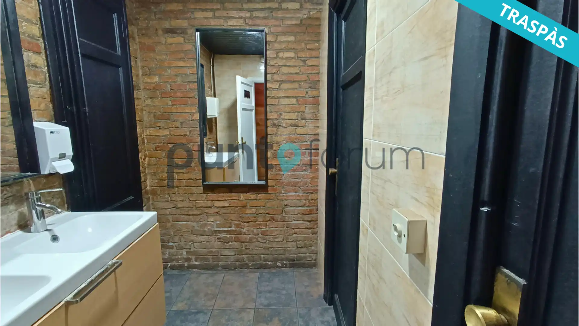 Local en traspaso en Barcelona con Aire acondicionado, Calefacción y Terraza