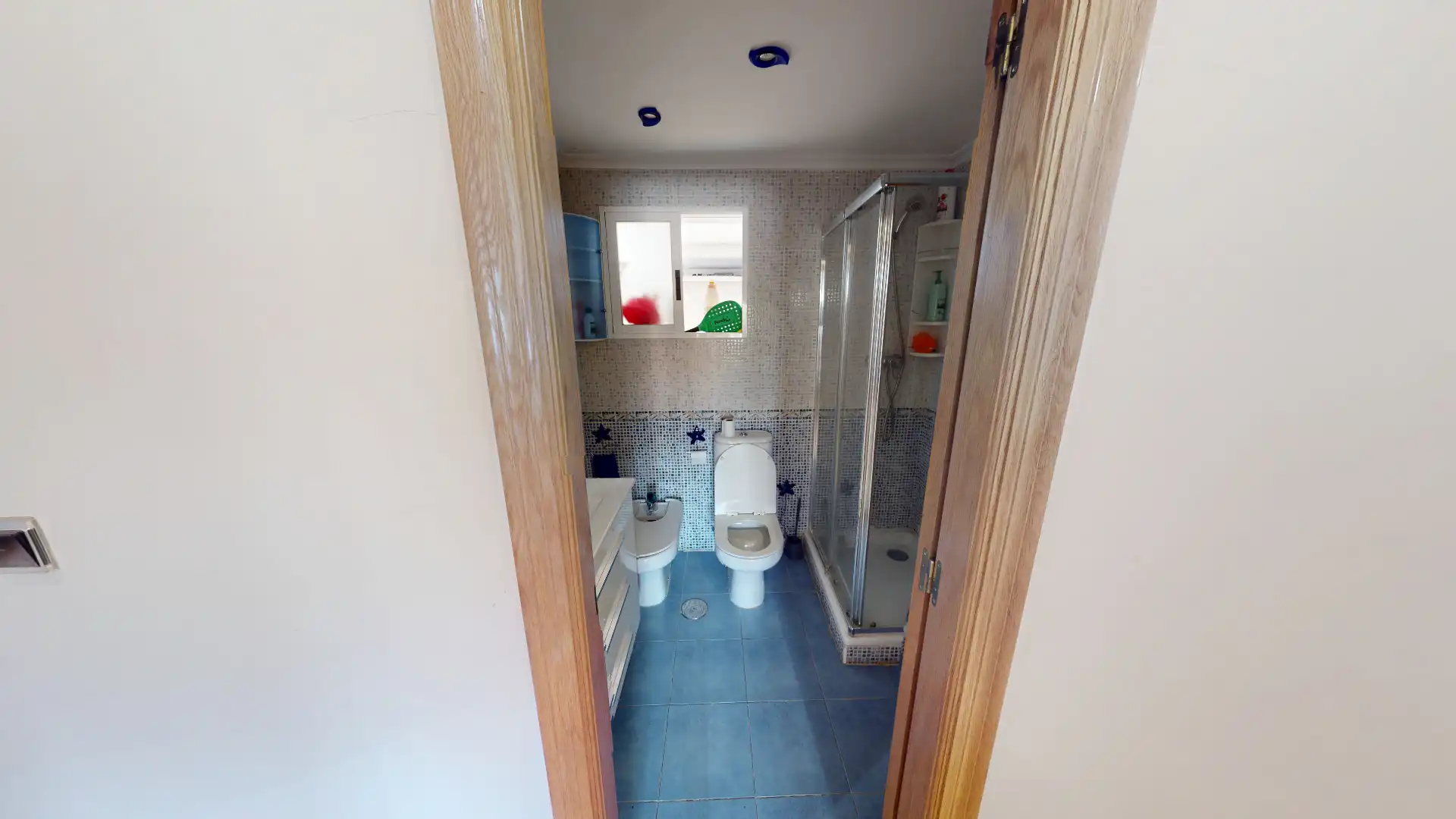 Baño de Piso en venta en Elche / Elx con Aire acondicionado, Amueblado y Horno