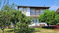 Vista exterior de Casa o xalet en venda en Reocín amb Terrassa