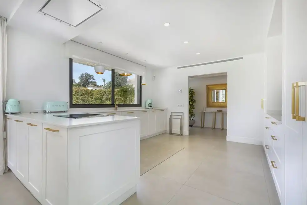 Chalet con jardín en venta en San Pedro de Alcántara, imagen 9