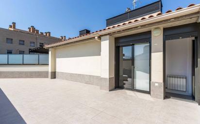 Exterior view of Duplex for sale in Terrassa  with Air Conditioner, Heating and Parquet flooring