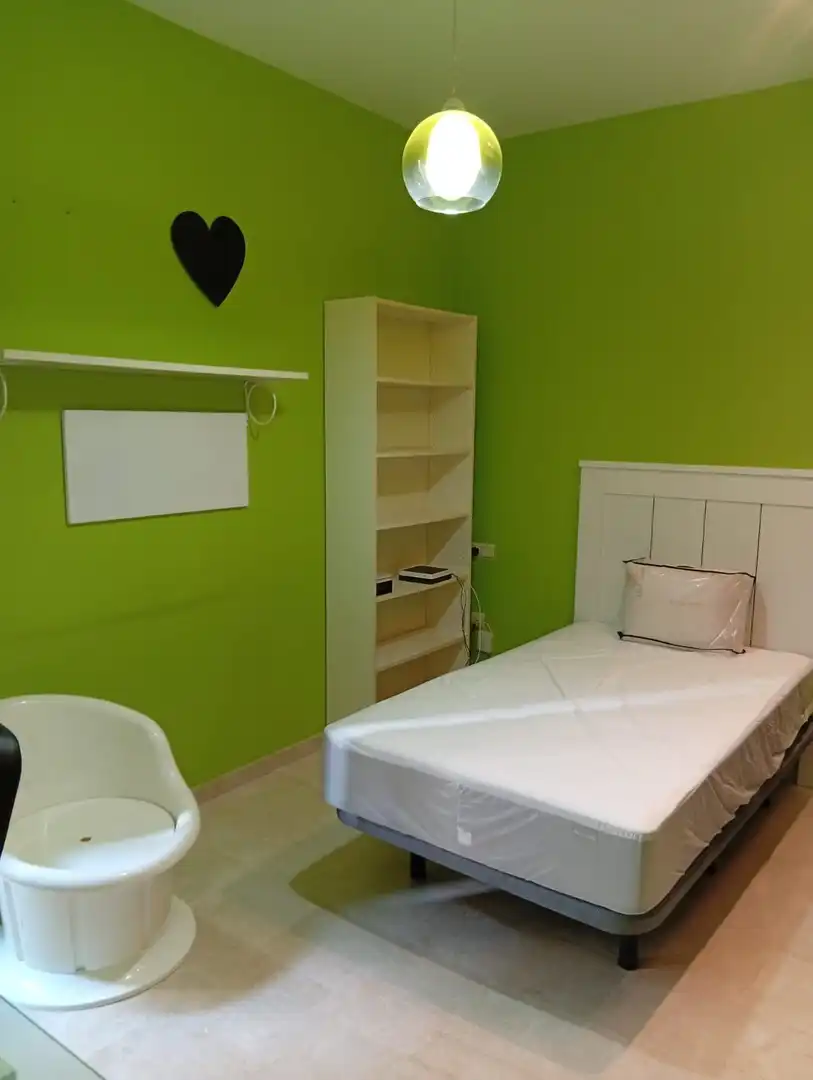 Bedroom of Flat for rent in Málaga  with Air Conditioner and Furnished
