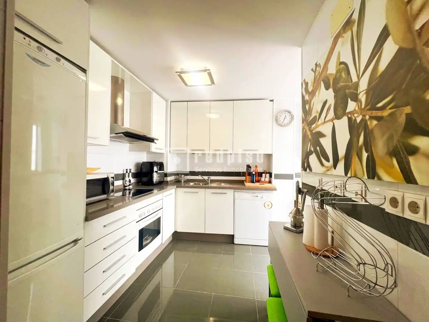 Cocina de Piso de alquiler en Torremolinos con Calefacción, Jardín privado y Terraza