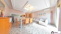 Sala d'estar de Casa adosada en venda en Terrassa amb Aire condicionat, Calefacció i Terrassa