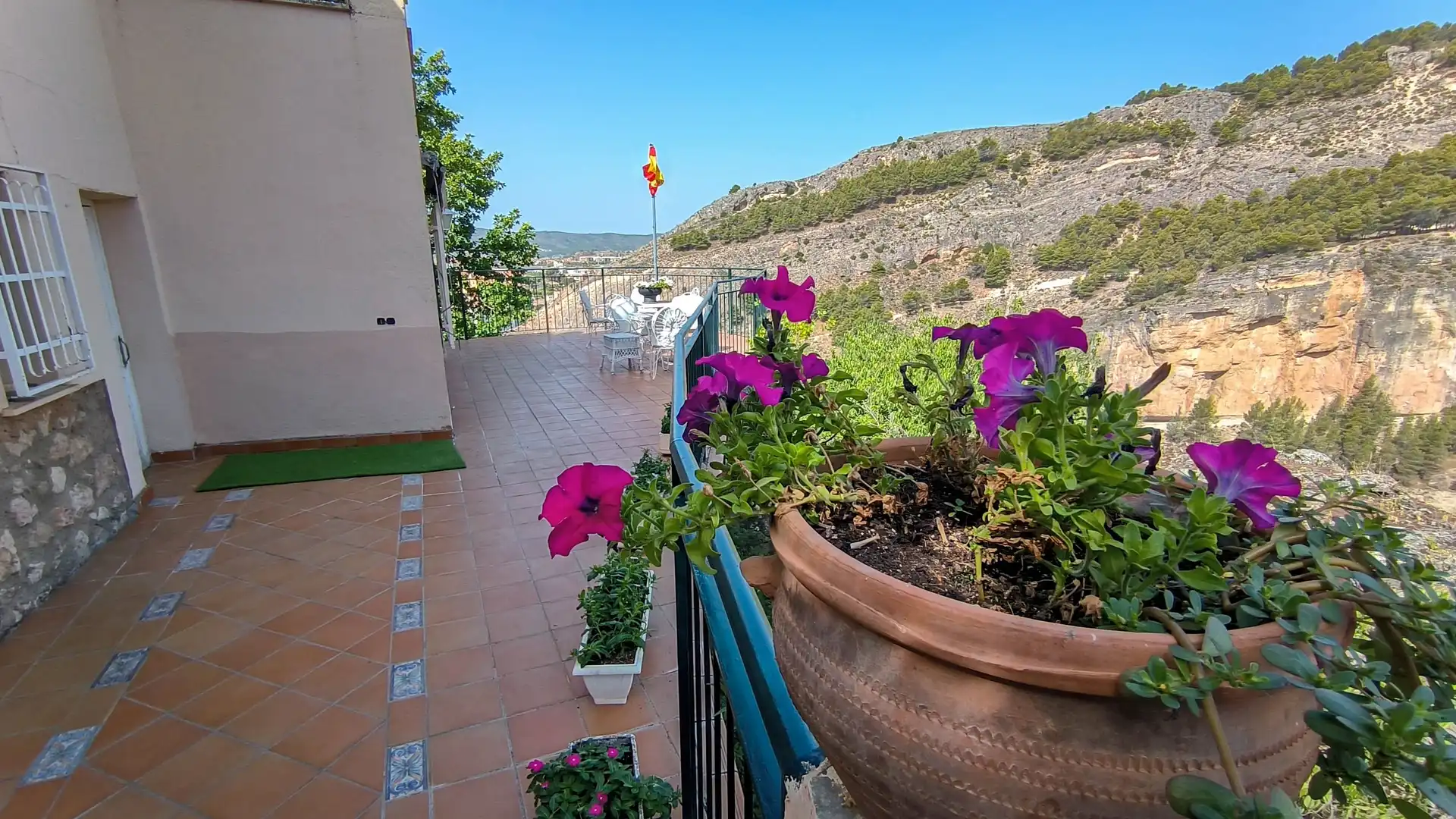 Terraza de Casa o chalet en venta en Cuenca con Aire acondicionado, Calefacción y Jardín privado