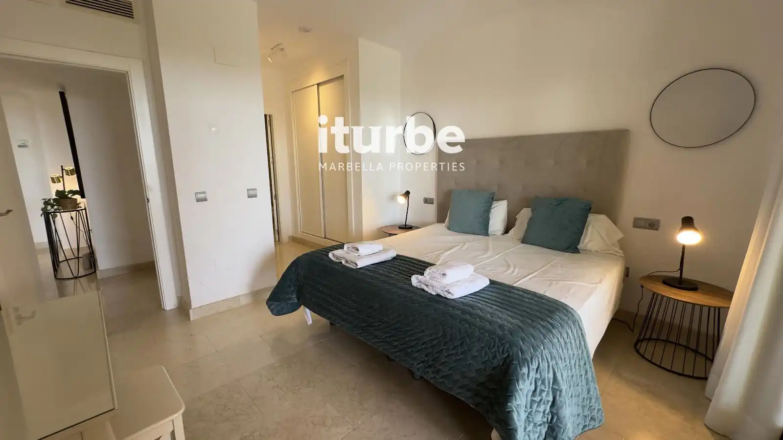 Bedroom of Flat for rent in Benahavís  with Air Conditioner, Terrace and Swimming Pool