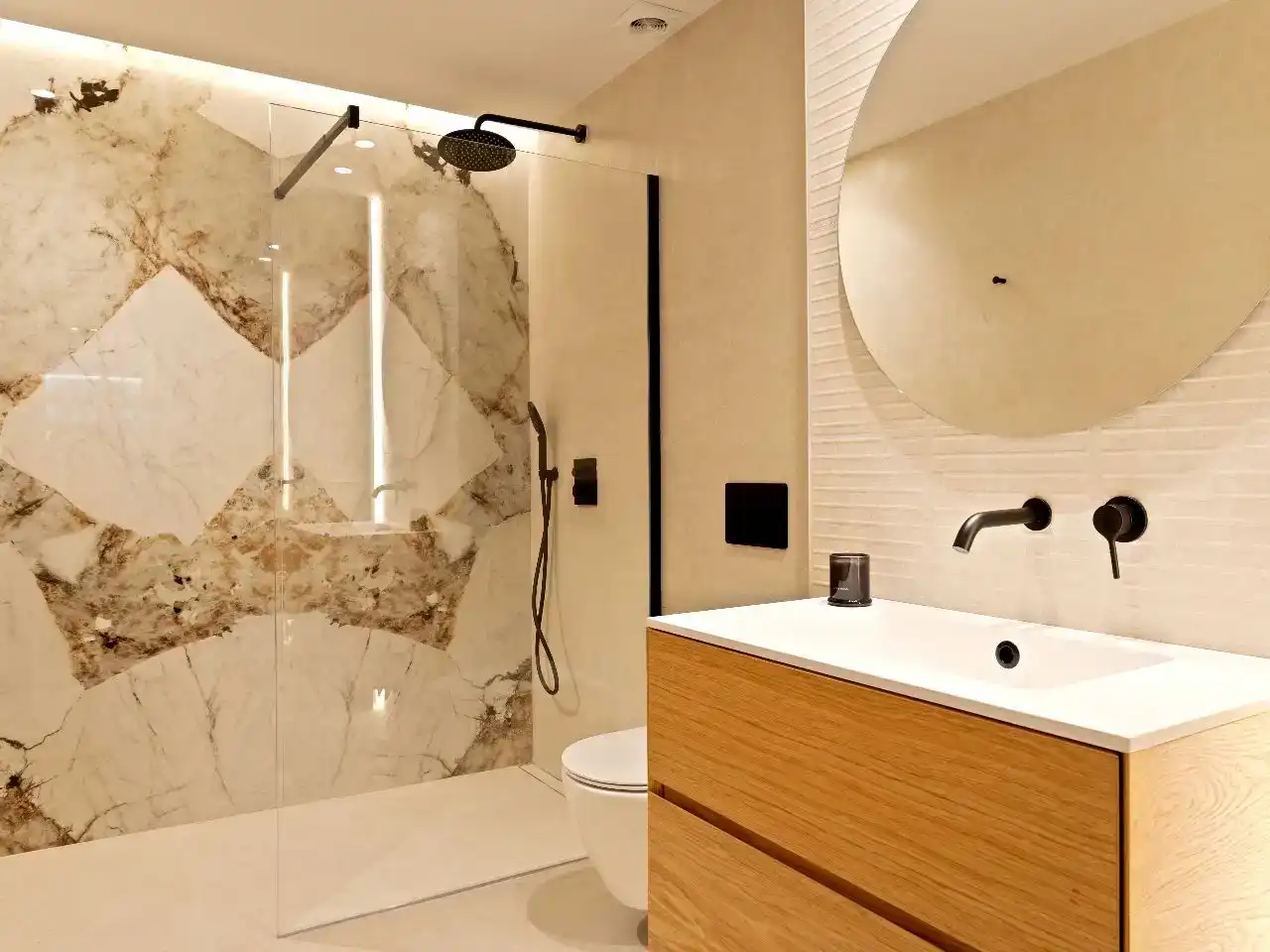 Baño de Piso en venta en Valencia con Aire acondicionado, Jardín privado y Amueblado