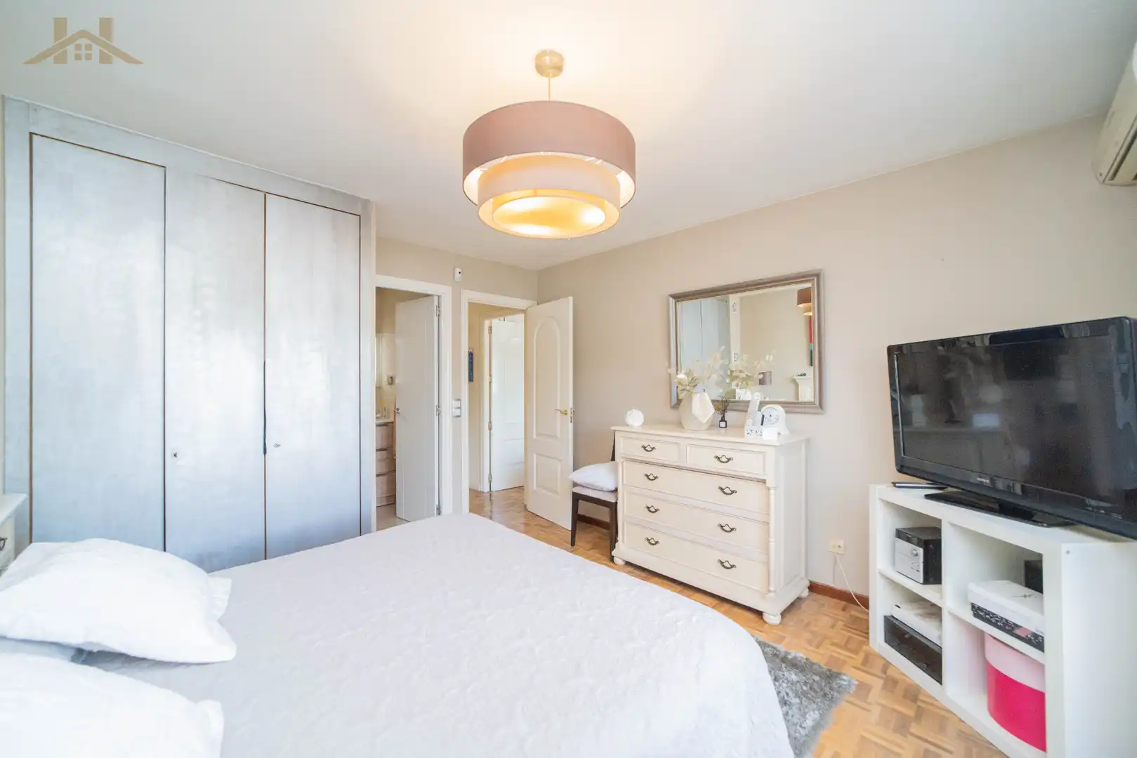 Habitación de Casa adosada en venta en Rivas-Vaciamadrid con Aire acondicionado, Calefacción y Jardín privado