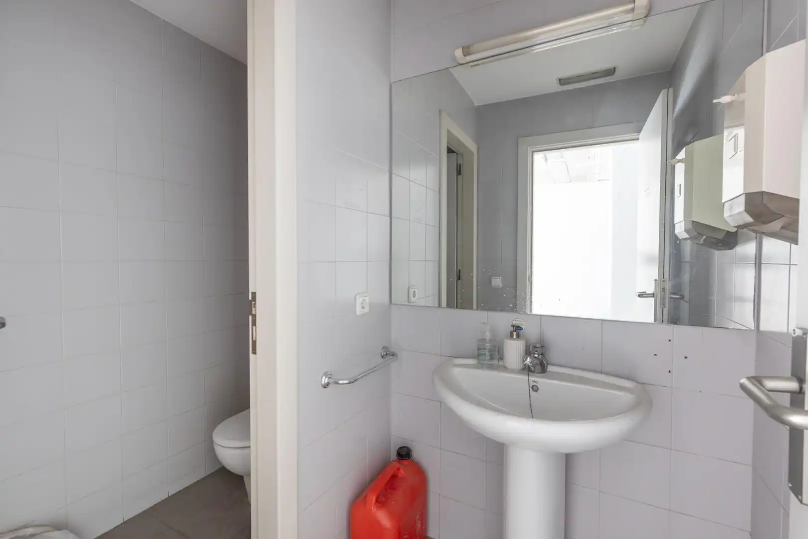 Badezimmer von Geschaftsraum zum Verkauf in Granada