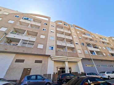 Apartament amb balcó en venda a Nueva Torrevieja - Aguas Nuevas