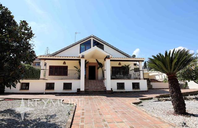 Casa-chalet en Venta en El Brillante -El Naranjo - El Tablero