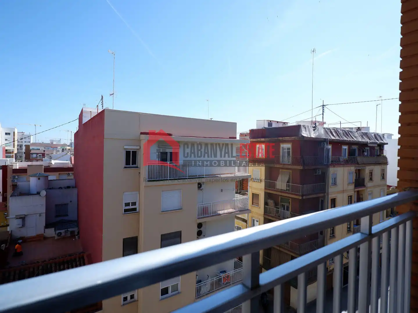Vista exterior de Apartamento de alquiler en Valencia con Aire acondicionado, Amueblado y Balcón