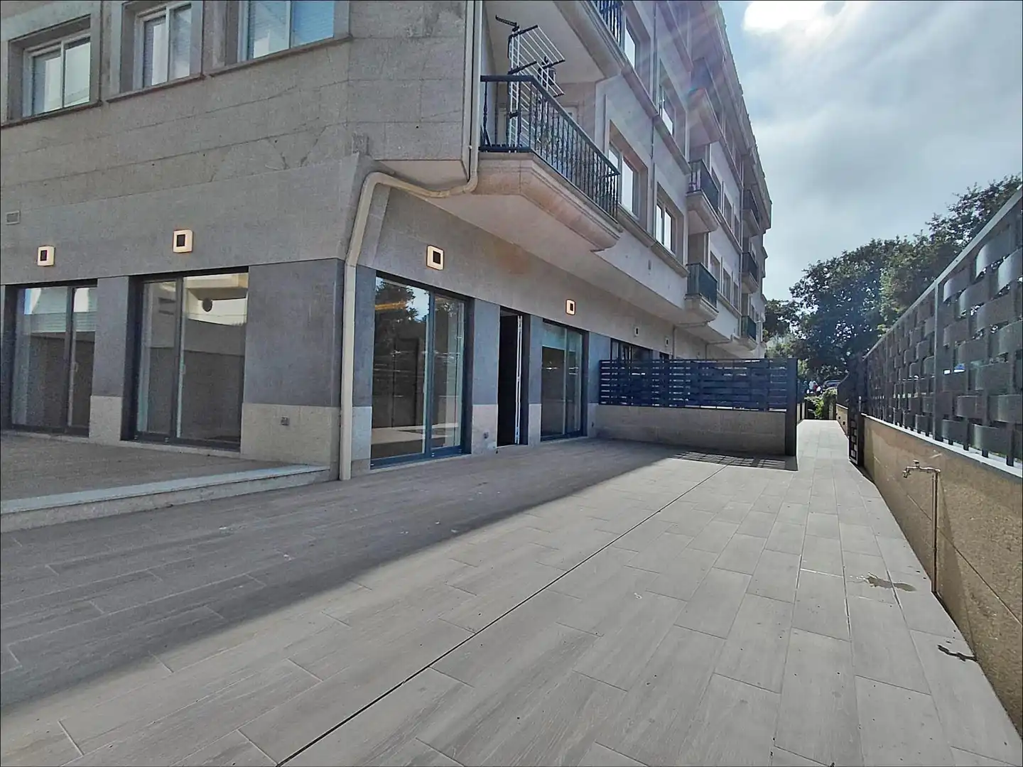 Außenansicht von Erdgeschoss zum Verkauf in Sanxenxo mit Heizung, Terrasse und Möbliert