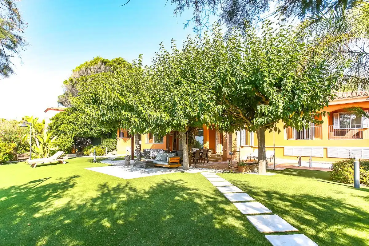 Jardí de Casa o xalet de lloguer en Vilanova i la Geltrú amb Aire condicionat, Calefacció i Jardí privat