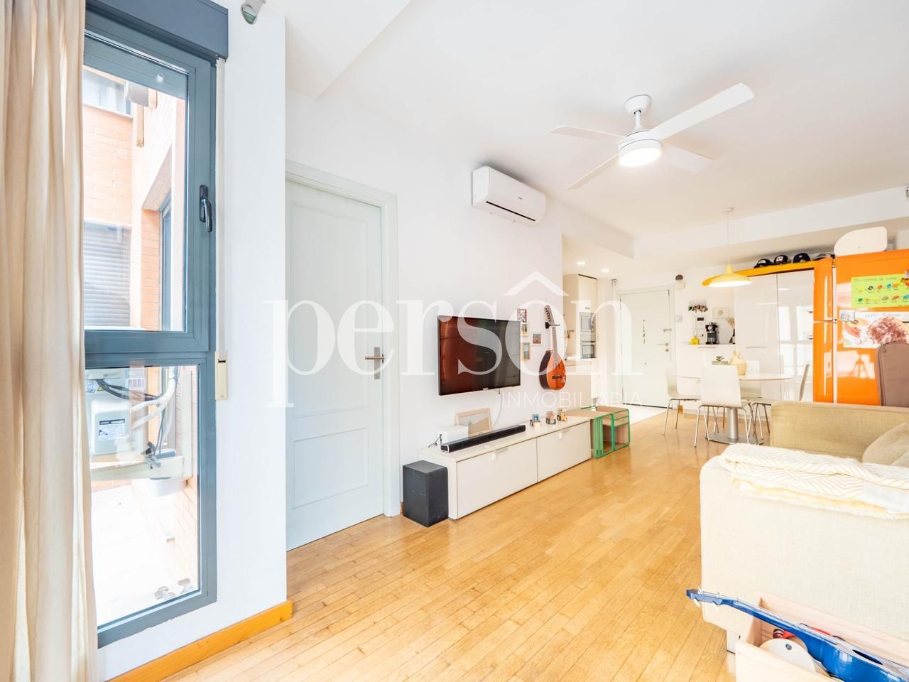 Sala d'estar de Pis en venda en  Valencia Capital amb Aire condicionat