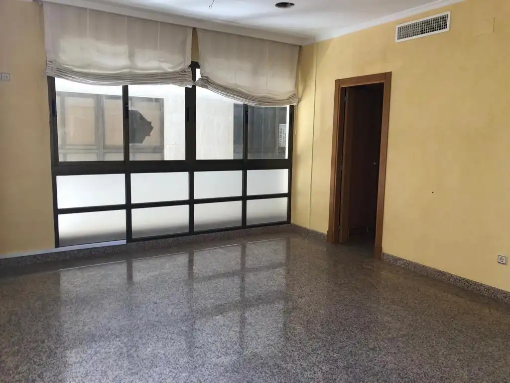 Local comercial en venda a CONSTANTINO, imagen 3