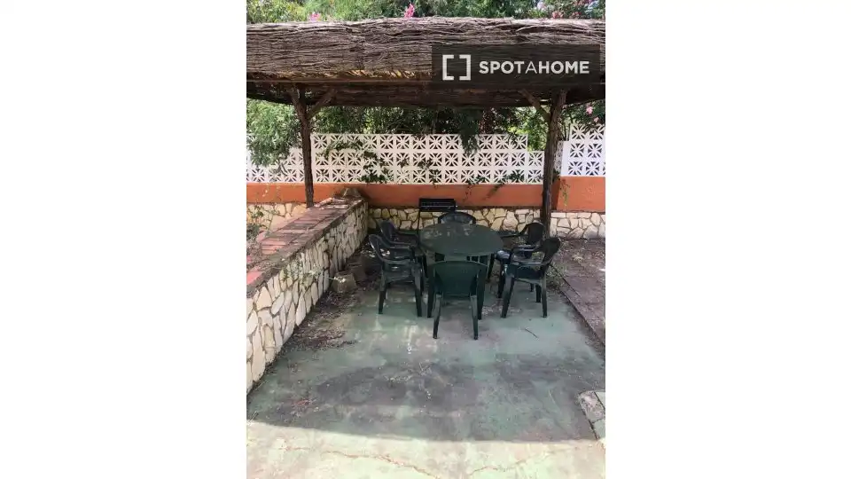 Habitación en El Brillante -El Naranjo - El Tablero