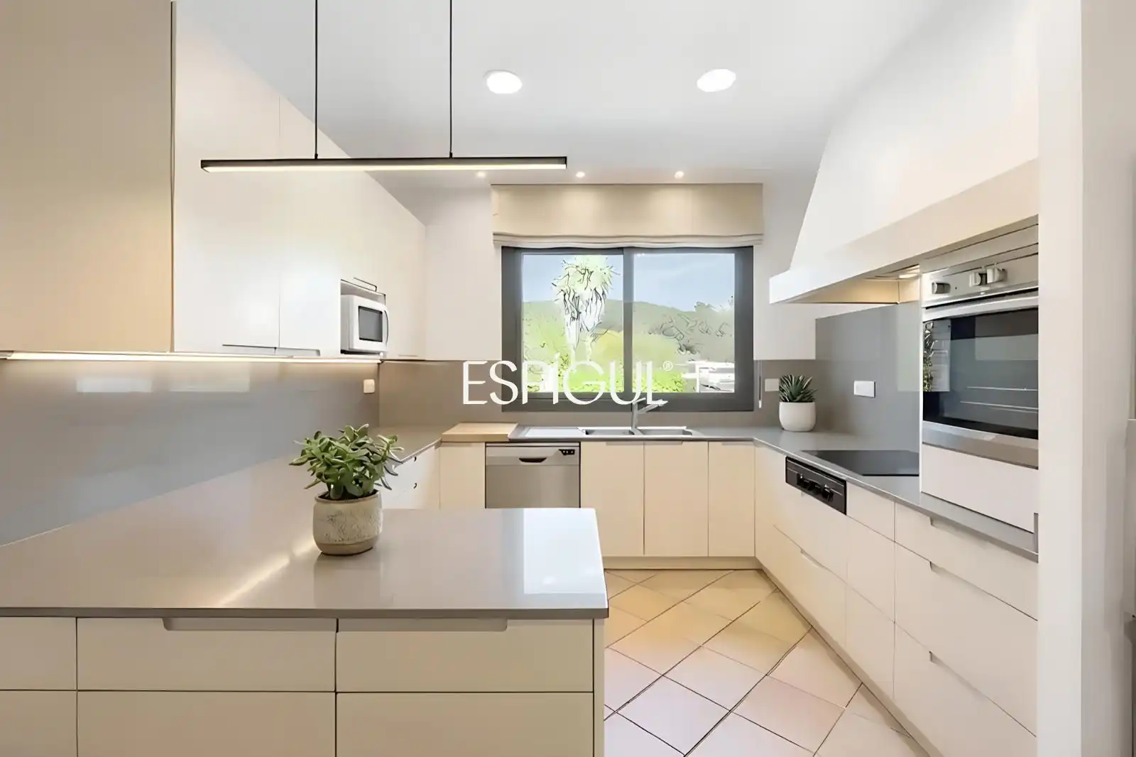 Kitchen of Houses for sale in Sant Cugat del Vallès  with Air Conditioner, Heating and Storage room