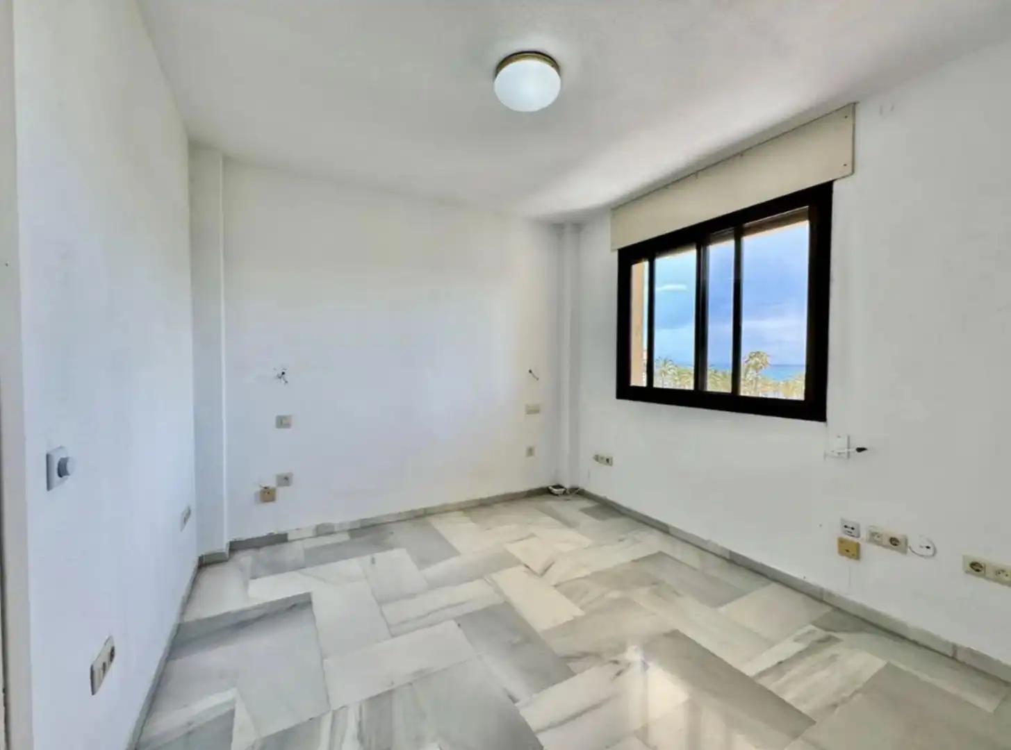 Schlafzimmer von Wohnungen zum Verkauf in Torremolinos mit Klimaanlage, Terrasse und Abstellraum