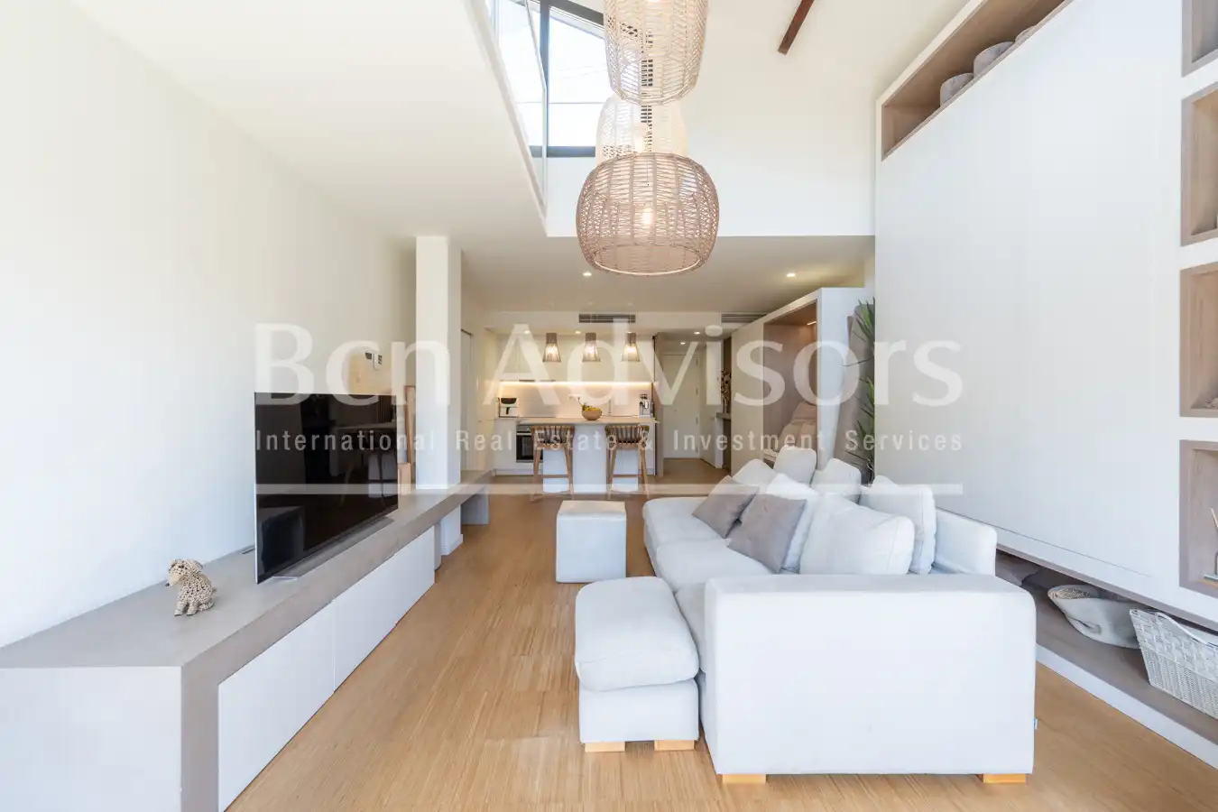 Wohnzimmer von Dachboden zum Verkauf in Barcelona mit Klimaanlage, Heizung und Parkett