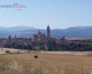 Exterior view of Single-family semi-detached for sale in Segovia Capital  with Heating, Private garden and Balcony