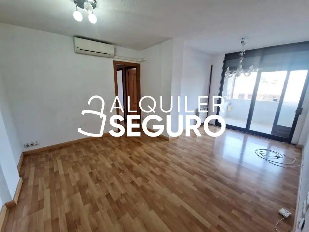 Flat for rent in Fuenlabrada  with Air Conditioner, Heating and Terrace