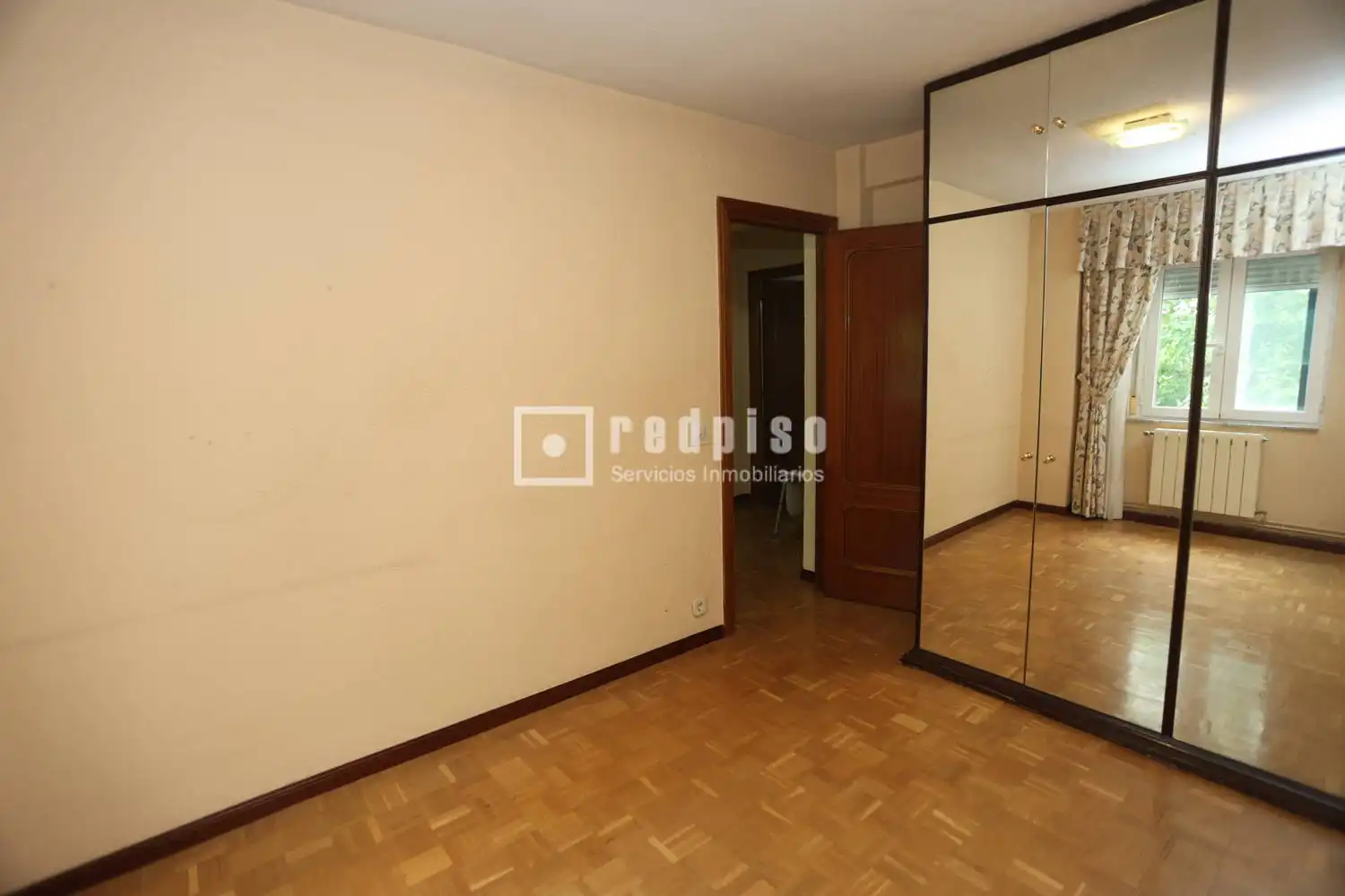 Bedroom of Flat for sale in Madrid  with Heating, Parquet flooring and Terrace