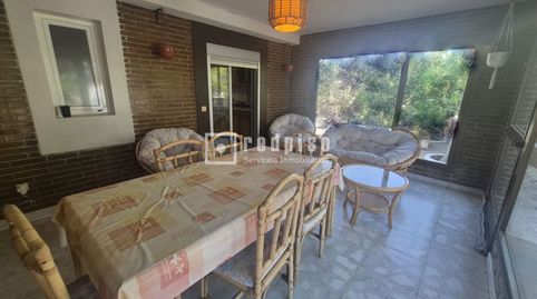 Chalet de 227m2, 4 plantas, 3 dormitorios, 2 baños, salón, cocina, buhardilla, sótano, garaje y patio de 253m2., imatge 4