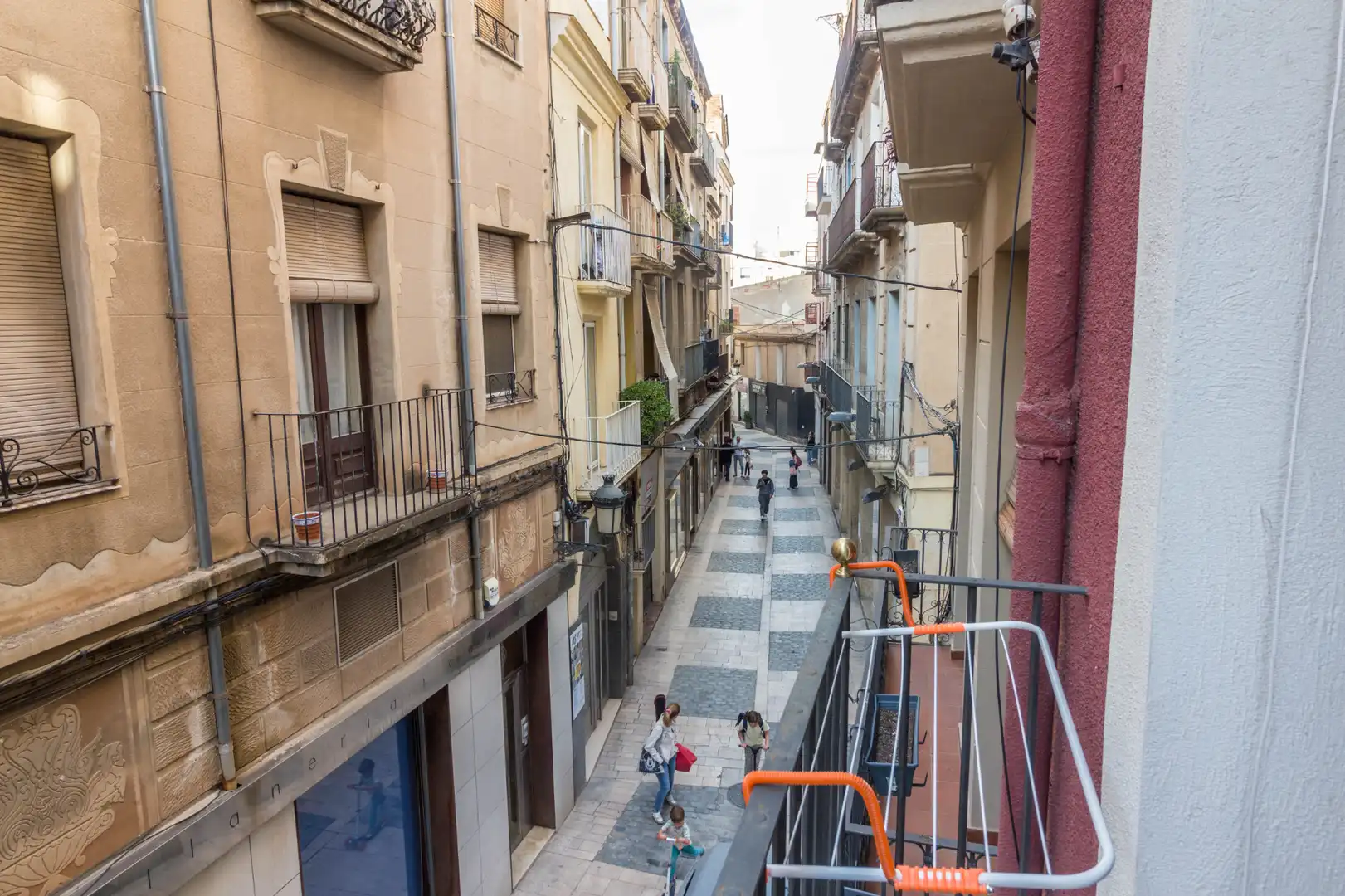 Außenansicht von Gebäude zum Verkauf in Reus