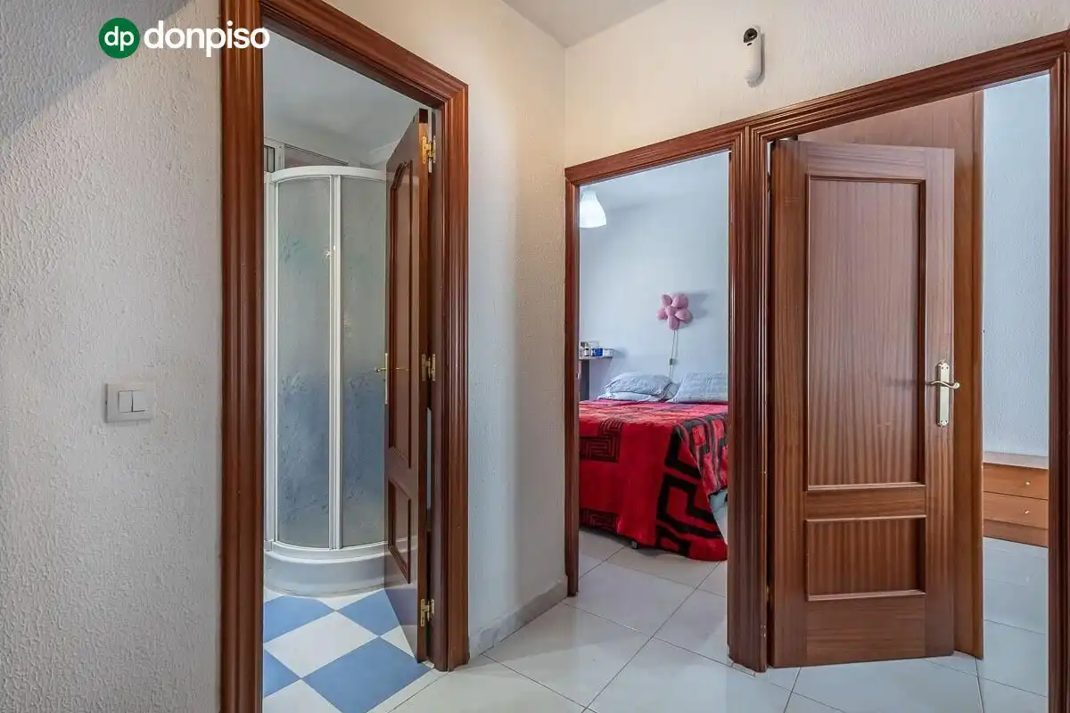 Piso en venta en Granada con Alarma