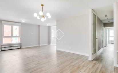 Flat for sale in Costillares, Ciudad Lineal,  Madrid Capital