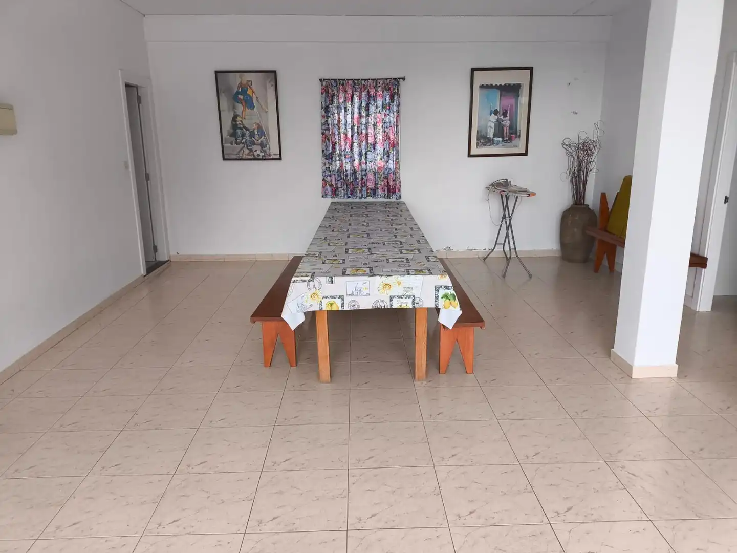 Menjador de Casa o xalet en venda en Carballo amb Calefacció, Jardí privat i Terrassa
