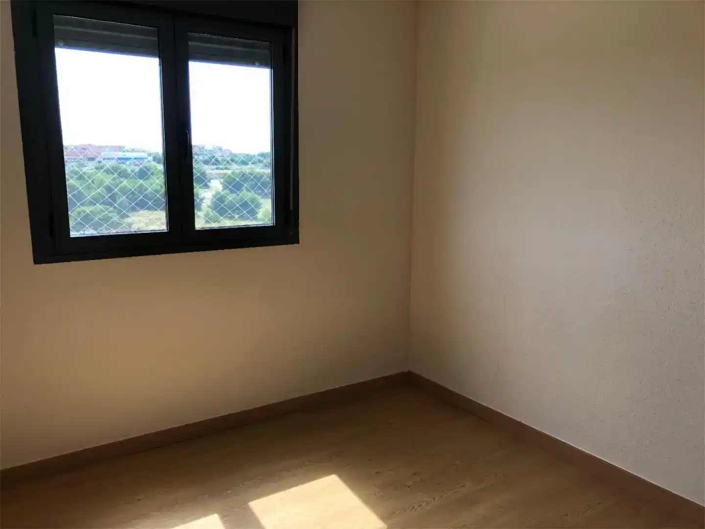 Habitación de Piso en venta en Paterna con Aire acondicionado, Jardín privado y Parquet