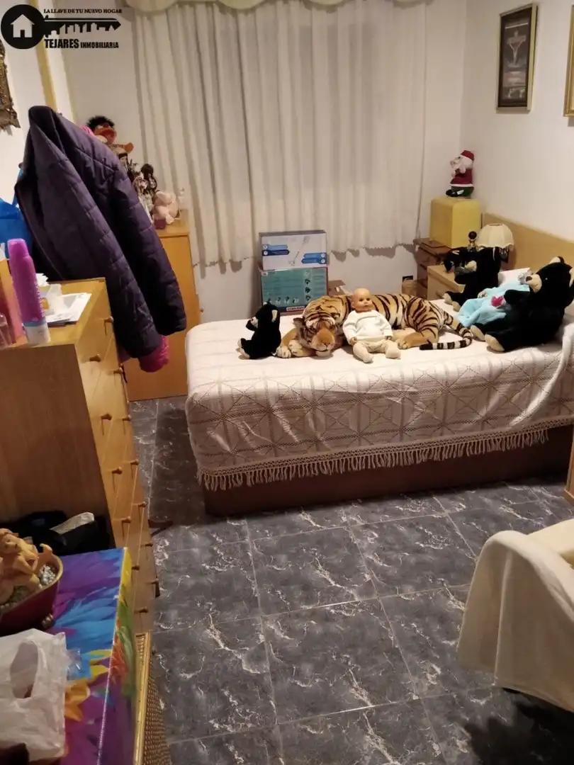 Dormitori de Pis en venda en Almansa amb Calefacció i Balcó